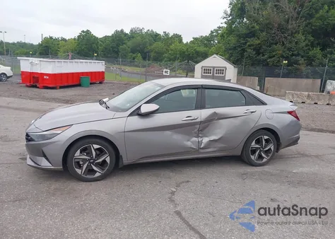 2023 Hyundai Elantra Sel z USA, uszkodzony, nr VIN KMHLS4AG6PU437512